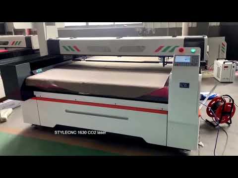 全自動(dòng) CO2 服裝、服飾、服飾用激光切割機(jī)